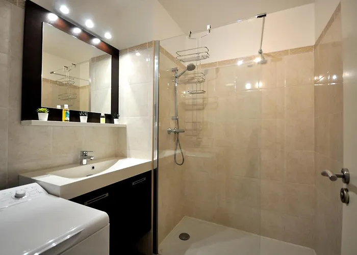 Confortable A מנטון